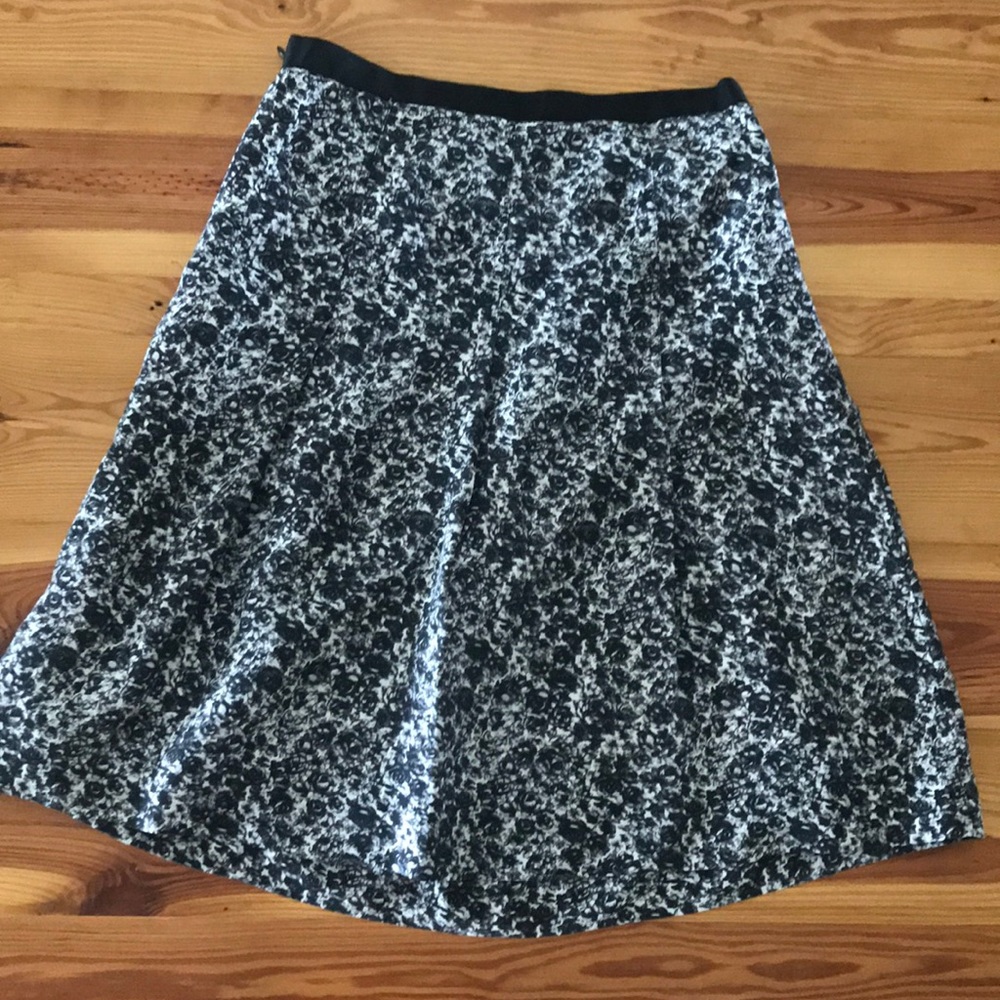 Banana republic Victorian Floral size 2 skirt